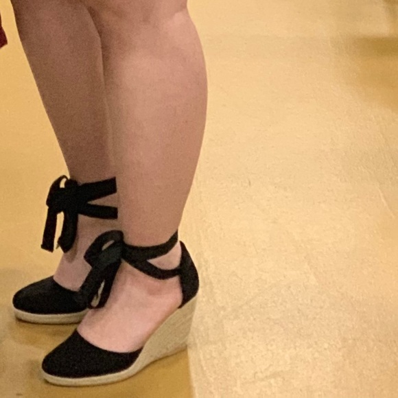 Old Navy Wedges Size 8 - Picture 1 of 1